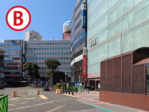 B地点